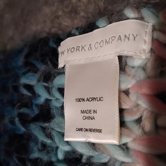 New York and Company rainbow colored scarf - Picture 2 of 3